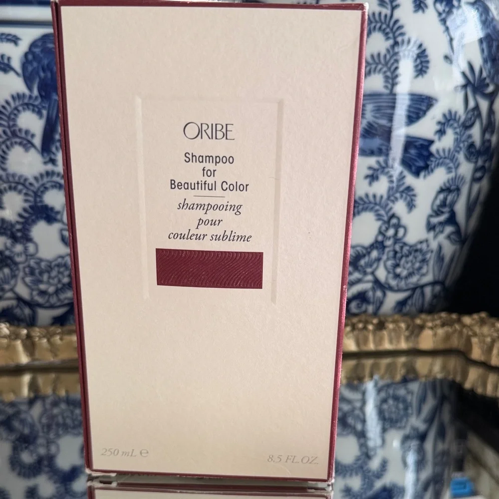 New Oribe Shampoo for Beautiful Color - Picture 2 of 6